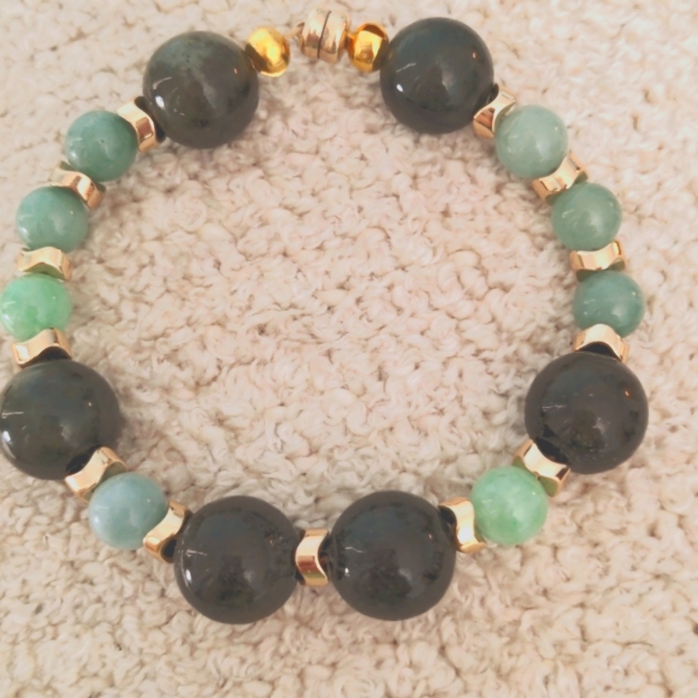 Burma Jadeite Bracelet. Genuine. Green. New. 7 1/2". Gold spacers & Gold Fill